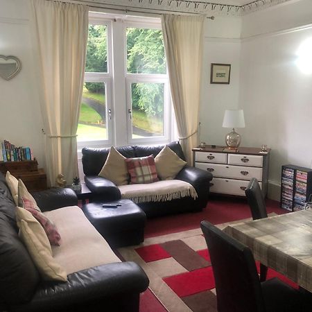 Captivating 2-Bed Apartment In Isle Of Bute Ротсей Екстериор снимка