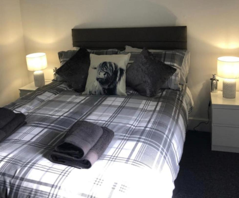 Captivating 2-Bed Apartment In Isle Of Bute Ротсей Екстериор снимка