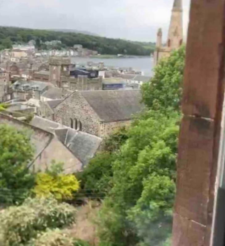 Captivating 2-Bed Apartment In Isle Of Bute Ротсей Екстериор снимка