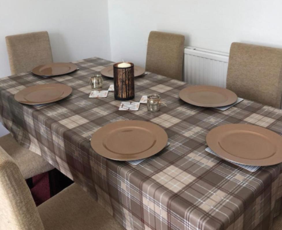 Captivating 2-Bed Apartment In Isle Of Bute Ротсей Екстериор снимка