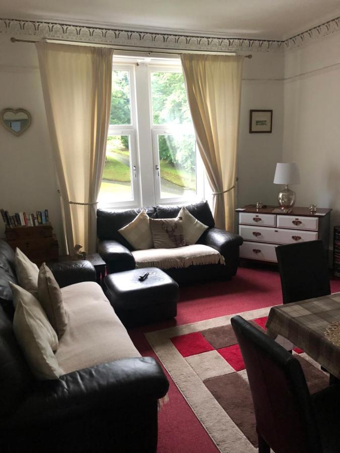 Captivating 2-Bed Apartment In Isle Of Bute Ротсей Екстериор снимка