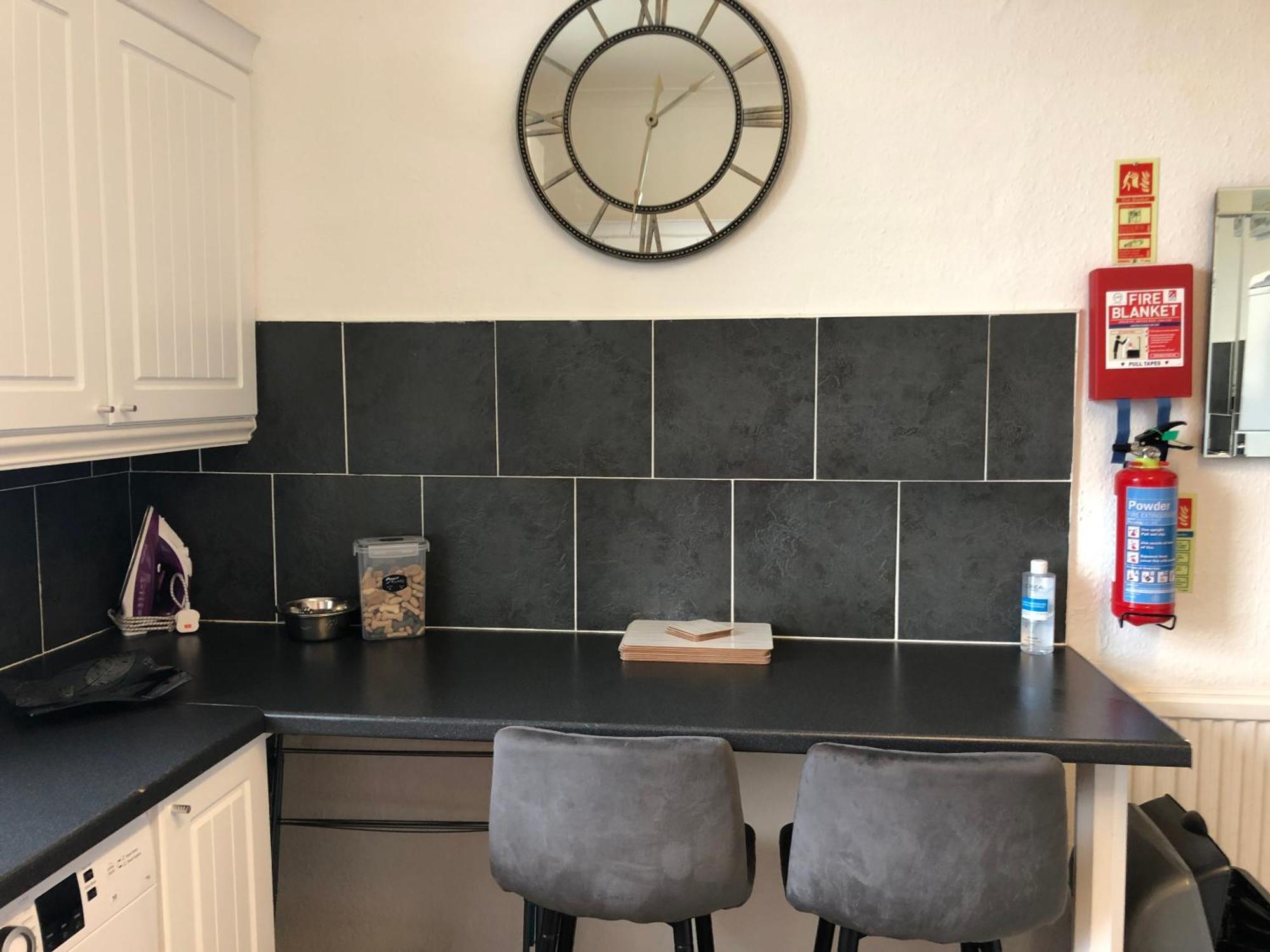 Captivating 2-Bed Apartment In Isle Of Bute Ротсей Екстериор снимка