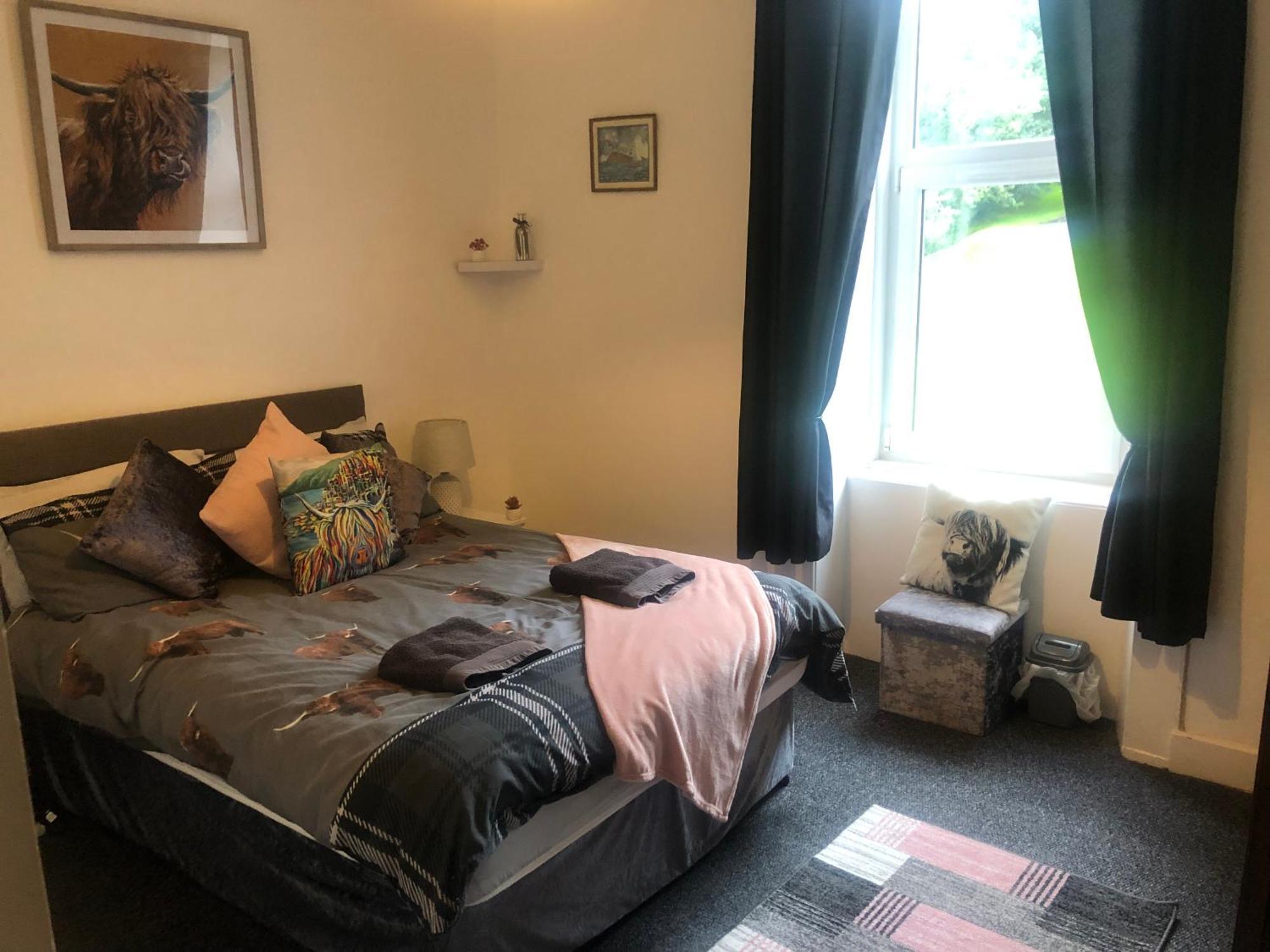 Captivating 2-Bed Apartment In Isle Of Bute Ротсей Екстериор снимка