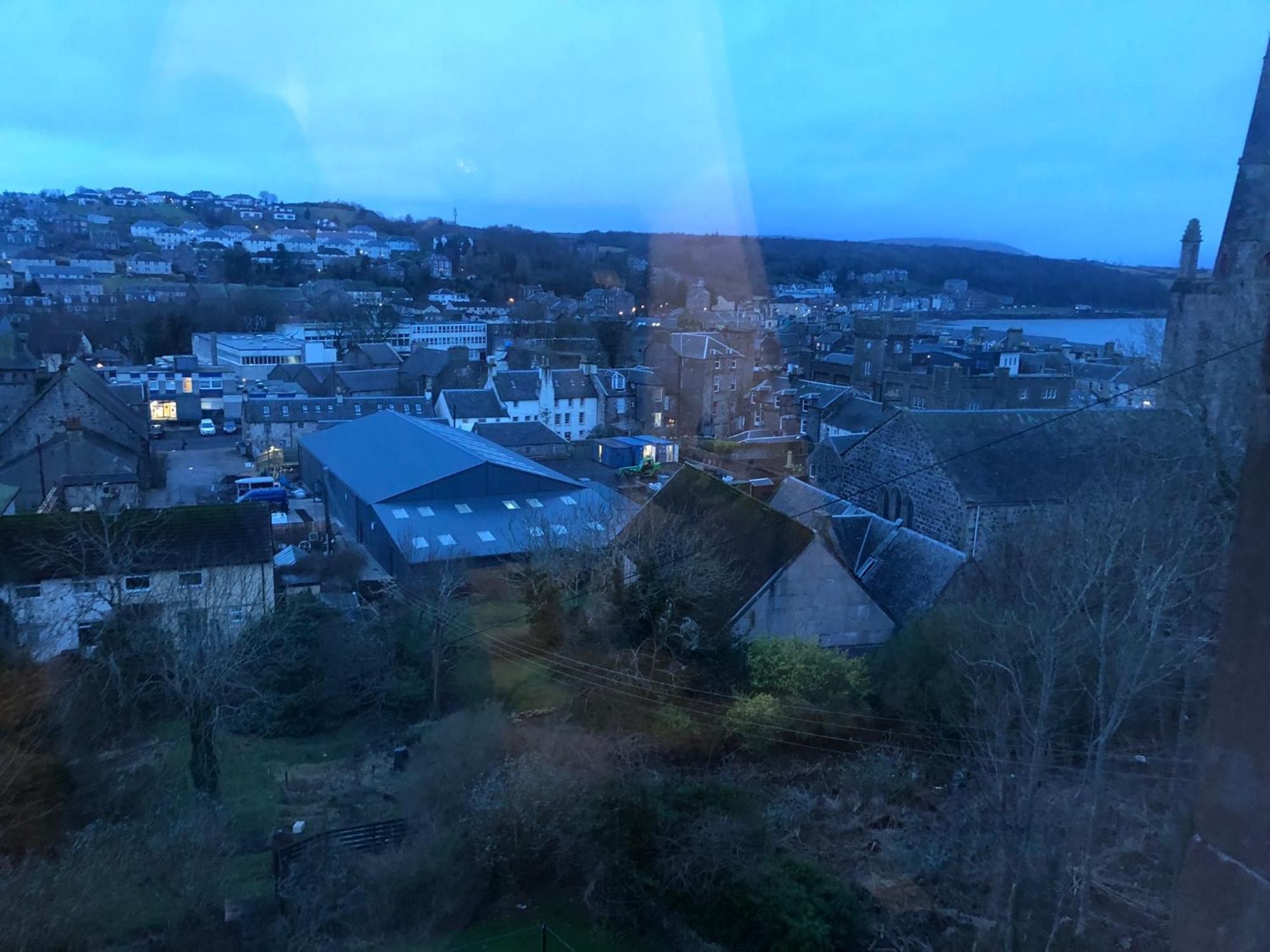 Captivating 2-Bed Apartment In Isle Of Bute Ротсей Екстериор снимка