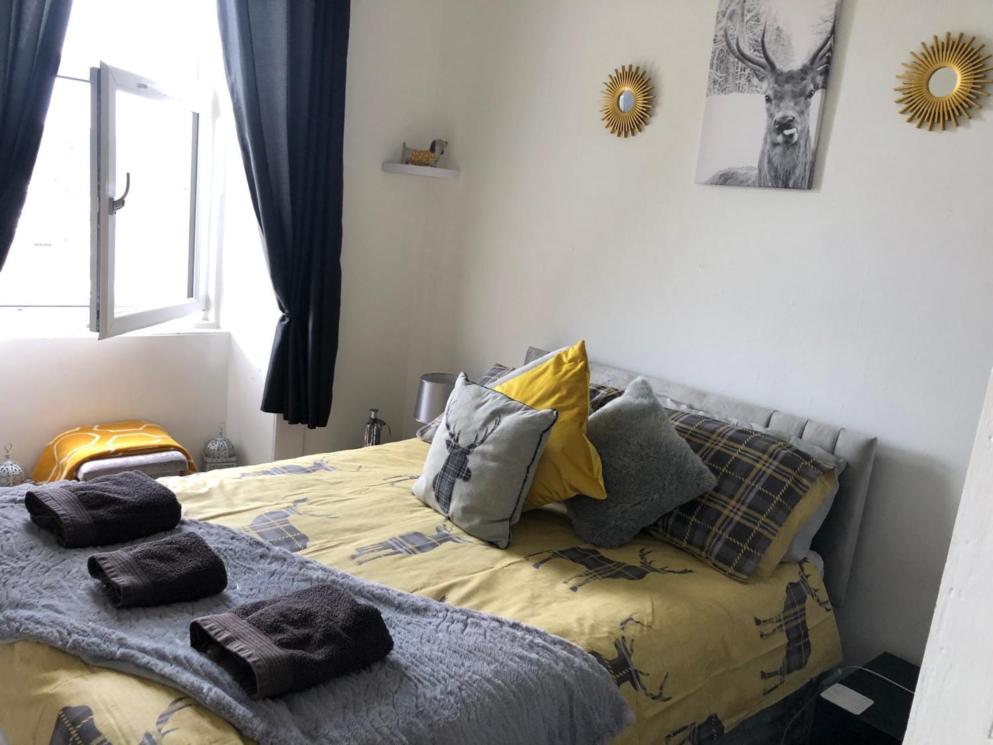 Captivating 2-Bed Apartment In Isle Of Bute Ротсей Екстериор снимка